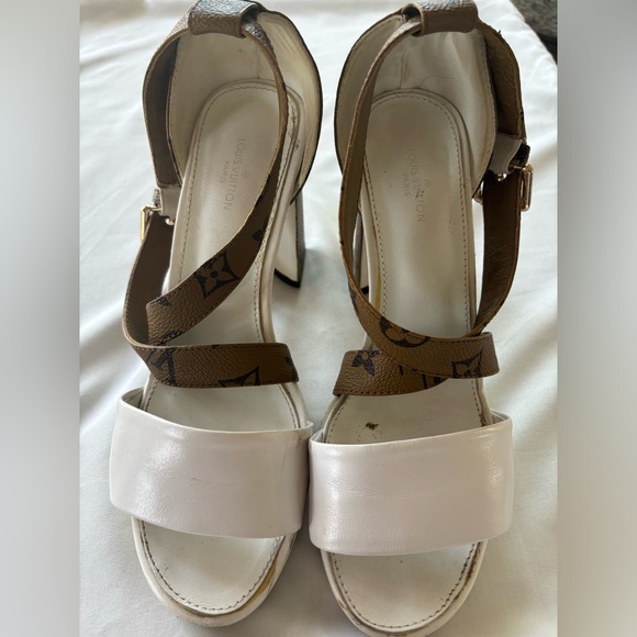 Louis Vuitton white heels - Picture 1 of 4